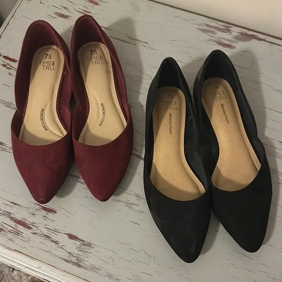 Time and Tru Women's Flats - Maroon, Black, and Tan - Picture 2 of 6
